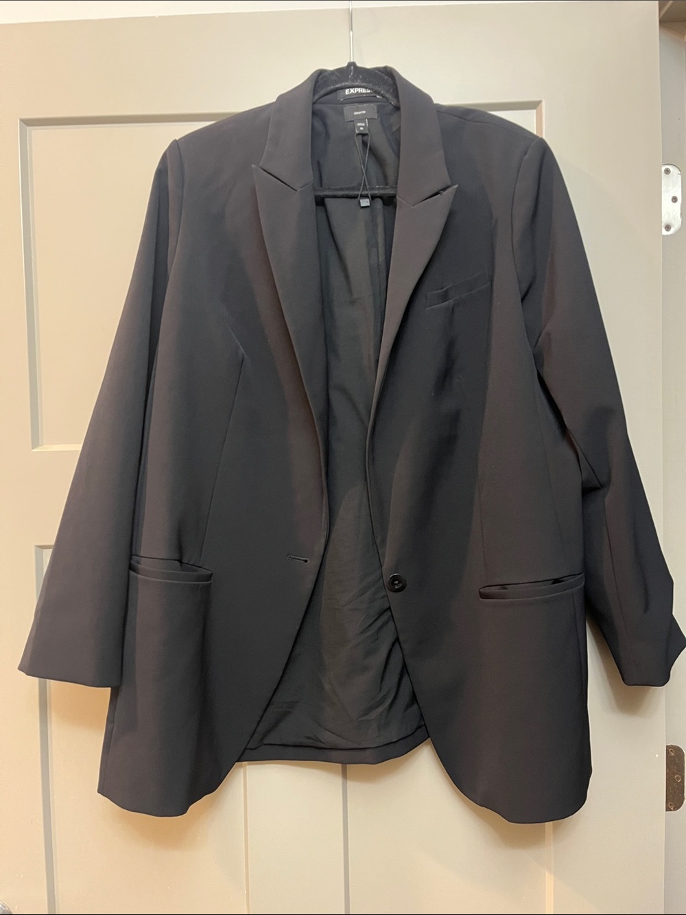 Express Women's Black Single-Button Notch-Lapel Blazer